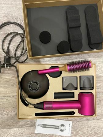 Фен Dyson HD01 Superson