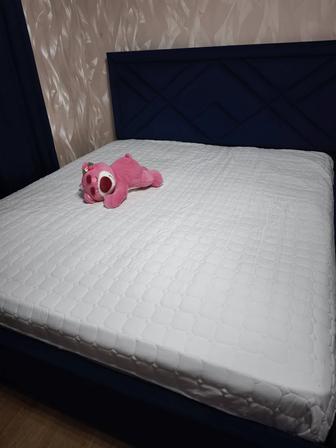 Продаю кровать 200-220