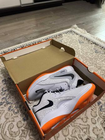 Срочно продам кроссовки Nike Hyperset 2se