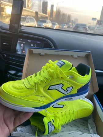 Продам футзалки Joma top flex