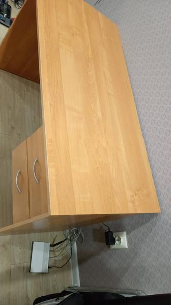 Продам стол