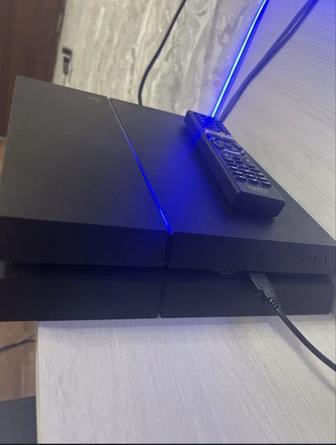 Продам пс4,приставка Плейстейшн