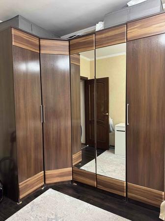 Продаю спальный гарнитур