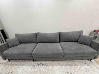 Диван в стильном сером цвете