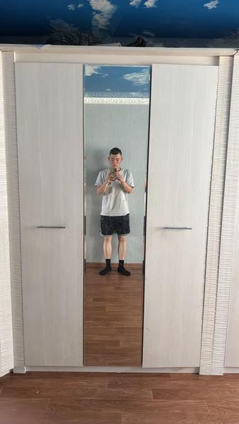 Шкаф