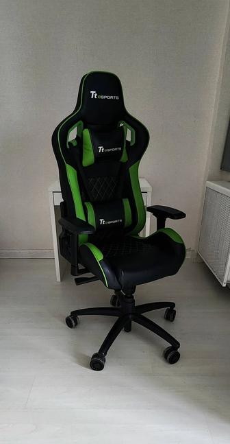 Игровое кресло Tt eSPORTS
