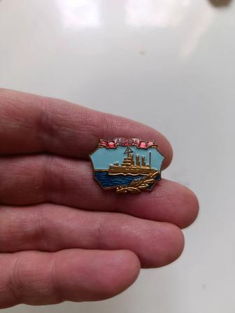 Значок латунный Аврора СССР винтаж