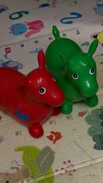 надувные резиновые игрушки-попрыгуны для детей