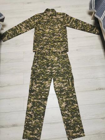 Продам летний военный костюм. 48/4.