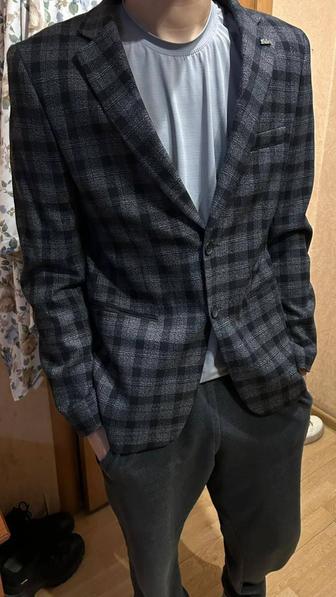 Продам мужской пиджак !