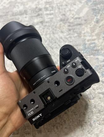 Продам объектив Sigma 16mm F1,4