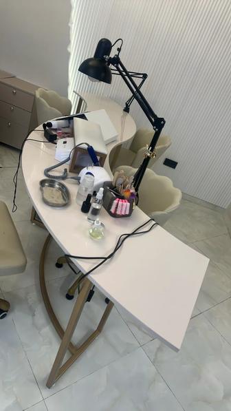 стол для салона nail