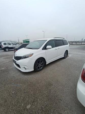 Аренда Toyota Sienna