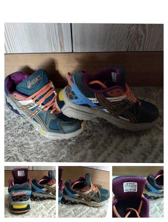 Кроссовки ASICS