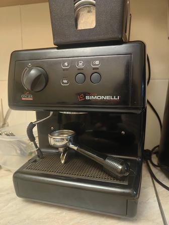 Кофемашина Simonelli oscar 1 и кофемолка eureka
