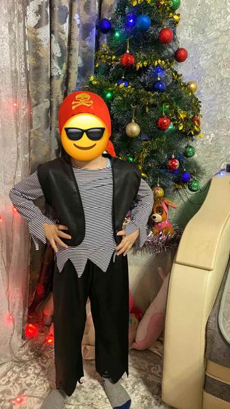 Продаю костюм пирата