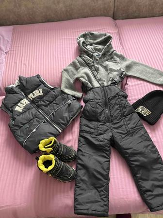 Продам пакетом вещей для мальчишек