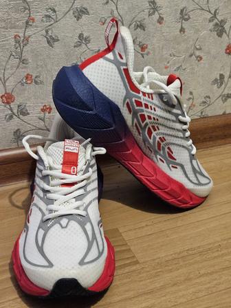 Кроссовки беговые. Возможен обмен.