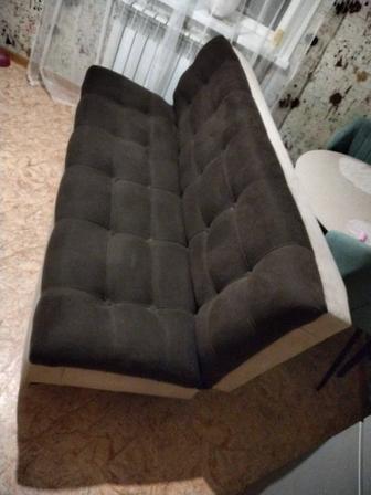 Продам диван в хорошем состоянии
