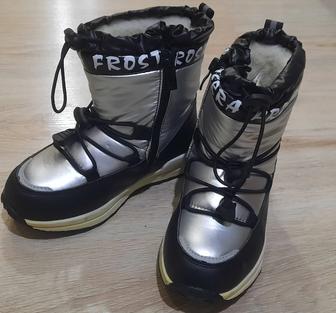 Продам сапожки-дутики