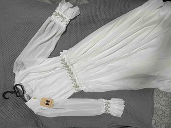 Платье белое