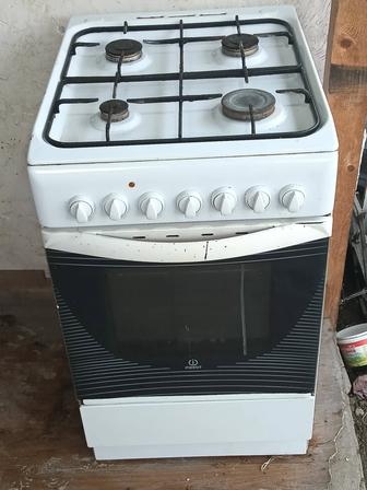 Продам газ плиту