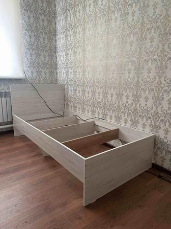 кровать