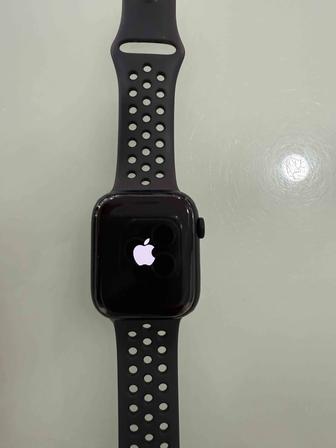 Часы Apple Watch Series 7 Nike