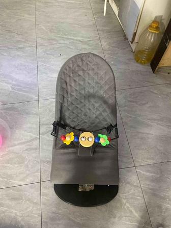 Шезлонг детский