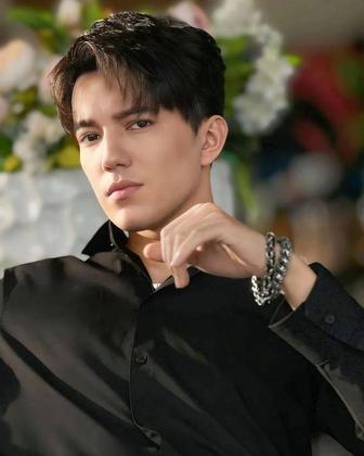 Поздравления от знаменитостей(ИИ)