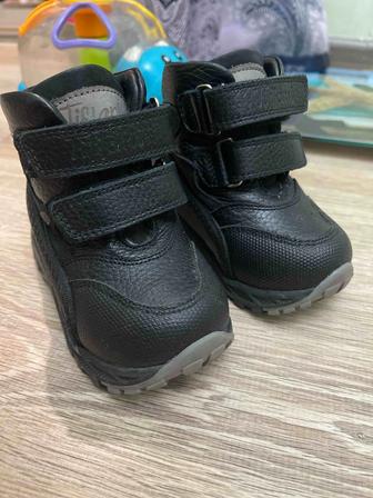 Ботинки демисезонные Тифлани 22 размер