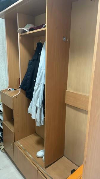 Продам шкаф для прихожей