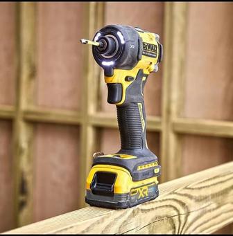 Продам инструмент Деволт