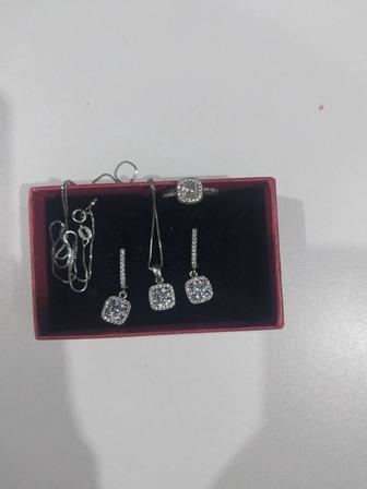 продам комплект серебра