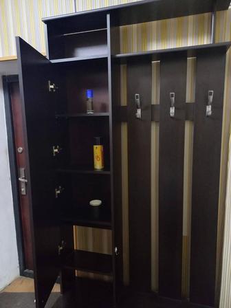 Шкаф с зеркалом,тумба и пенал в комплекте