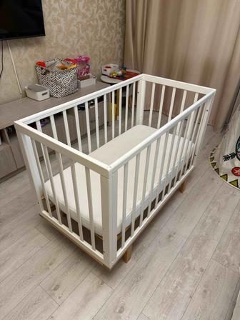 Детская кровать с матрасом