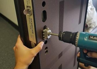 Замена дверных замков,доставка,продажа