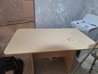 Кухоный стол