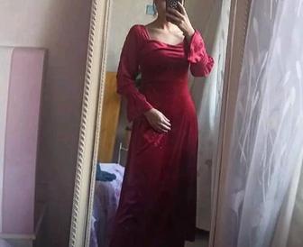 Красные платье