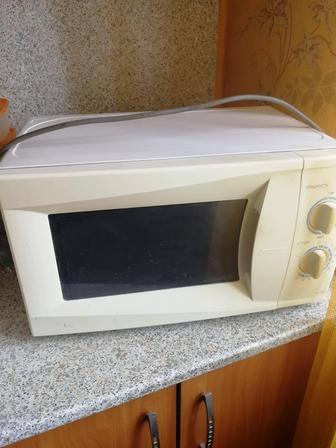 Продам микроволновую печь lg
