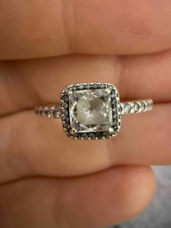 Продам кольцо Пандора. Оригинал. 18 размер