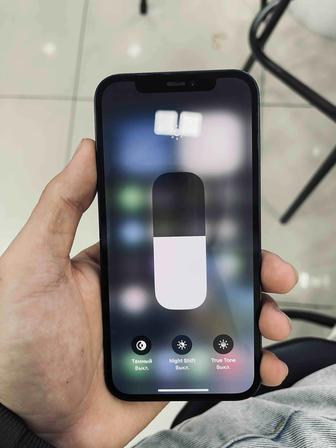 Продам iPhone 12