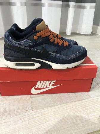 Продам кроссовки Nike airmax