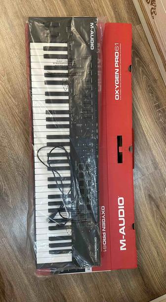 MIDI клавиатура M-AUDIO OXYGEN PRO61