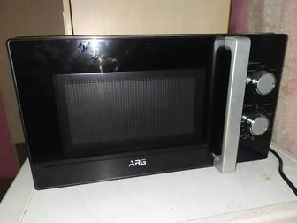 Продаю микроволновую печь