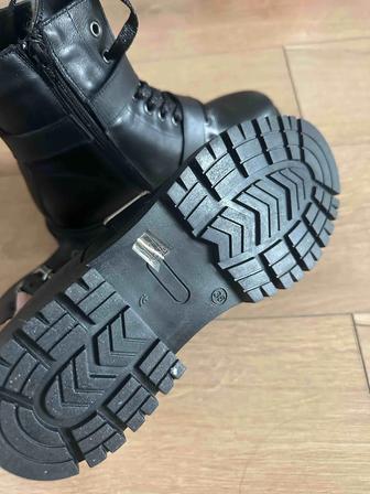 Продам ботинки кожаные зимние