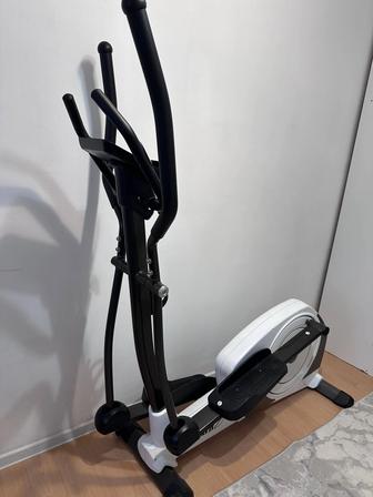 Элиптический тренажер HouseFit HB-82032ELM