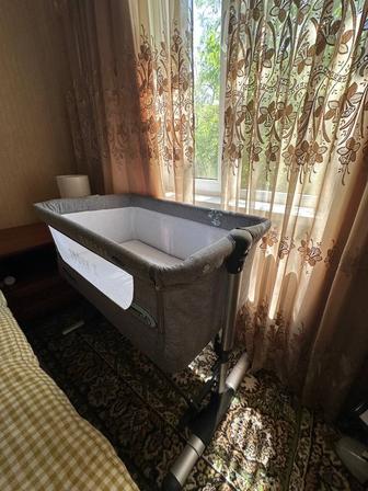 Прикроватная детская кровать