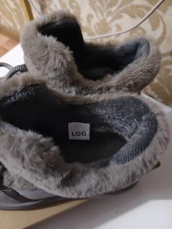 Продам угги