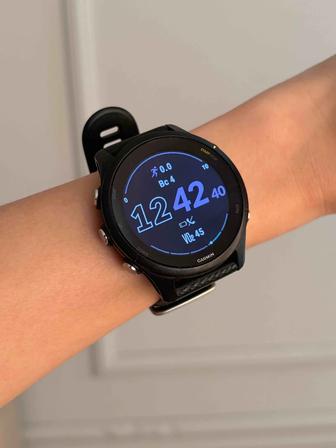 Спортивные часы Garmin Forerunner 255 Music